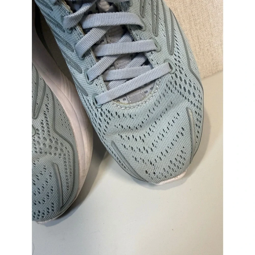 Saucony Endorphin Shift Women's Size 7.5 Light Blue Running‎ Shoes S10577-30